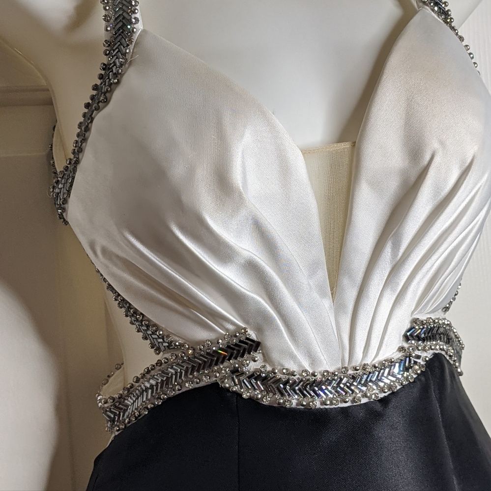 Prom dress - Picture 14 of 16